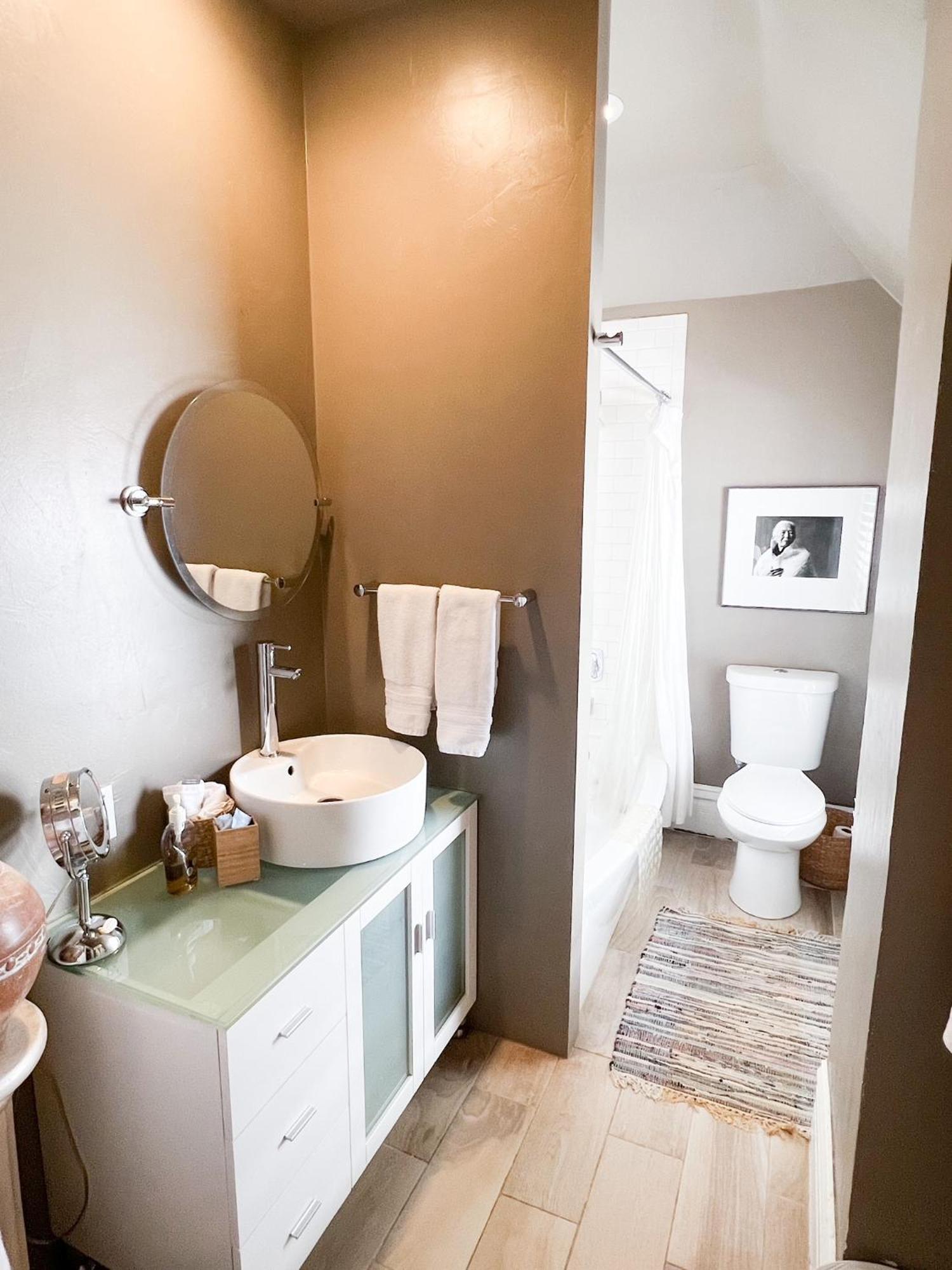 Bed and breakfast Off Broadway 2*