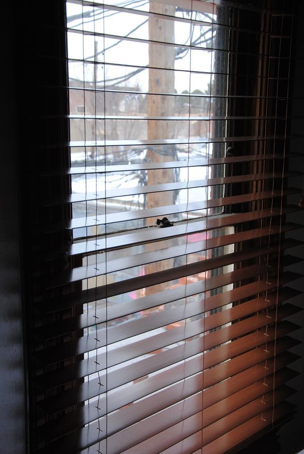 Bed and breakfast Off Broadway 2*