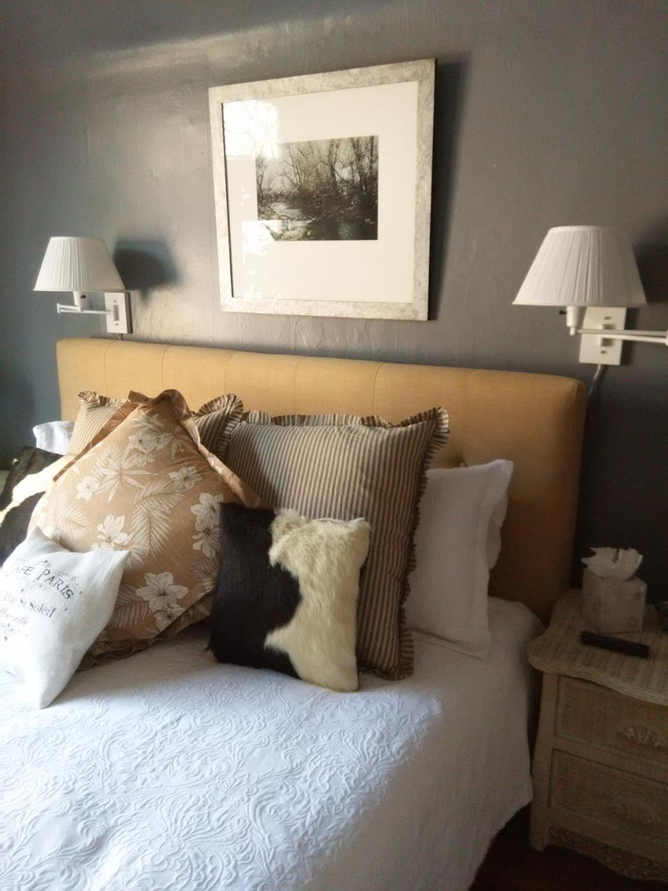 Off Broadway Bed and breakfast 2*